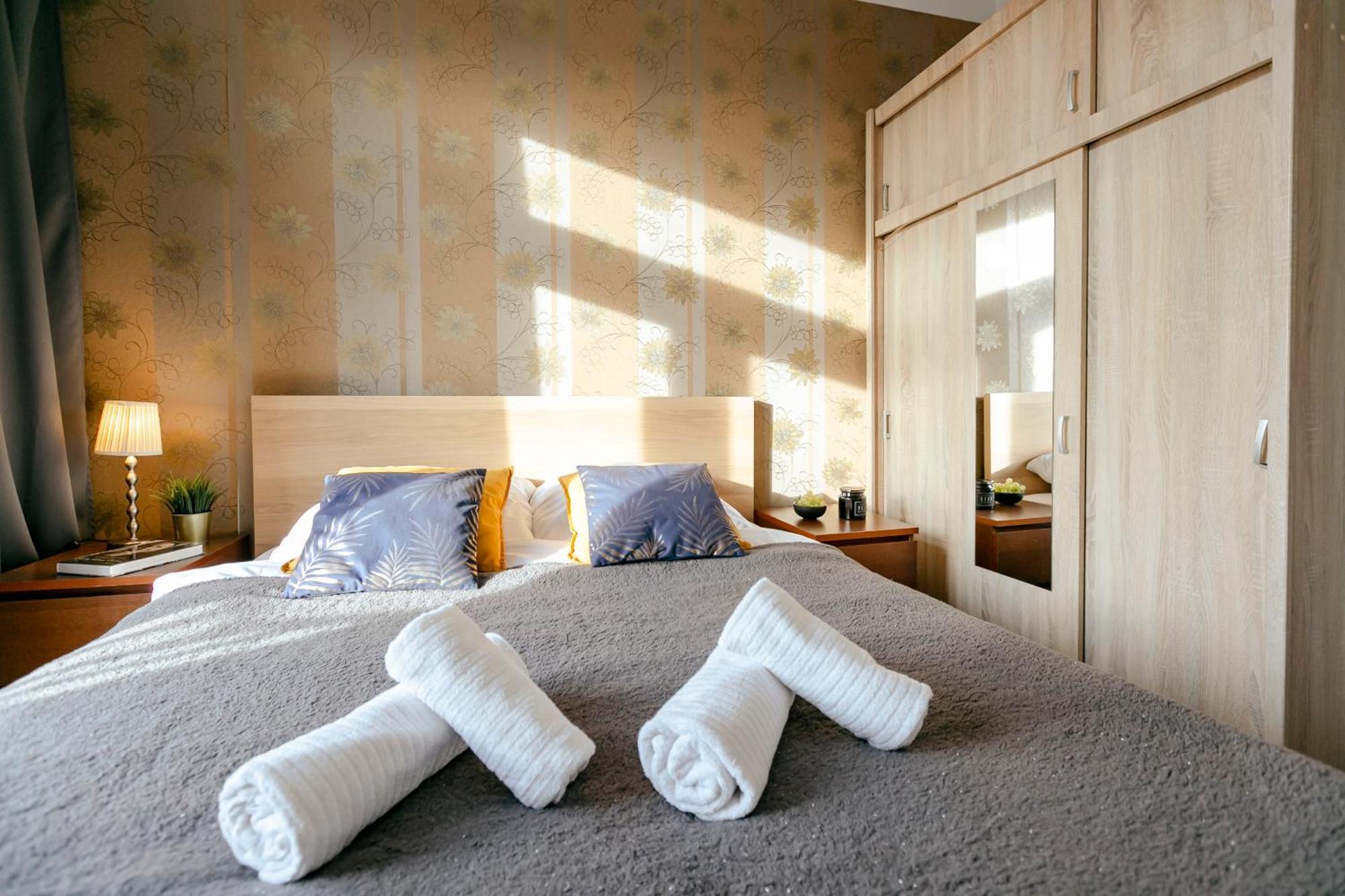 Plac Konstytucji 6 Orange - Apartament Dla 4 Osob - Bezplatny Parking - Free Parking - Piekny Widok Na Panorame Warszawy Varsovia Exterior foto