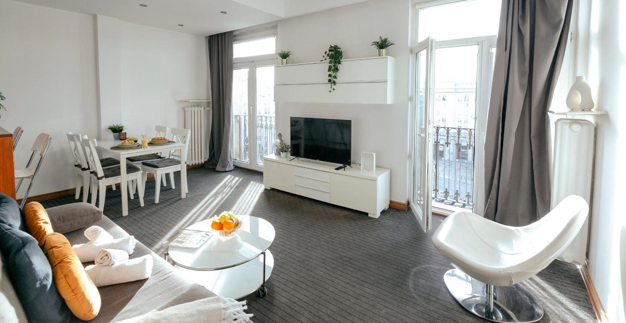 Plac Konstytucji 6 Orange - Apartament Dla 4 Osob - Bezplatny Parking - Free Parking - Piekny Widok Na Panorame Warszawy Varsovia Exterior foto